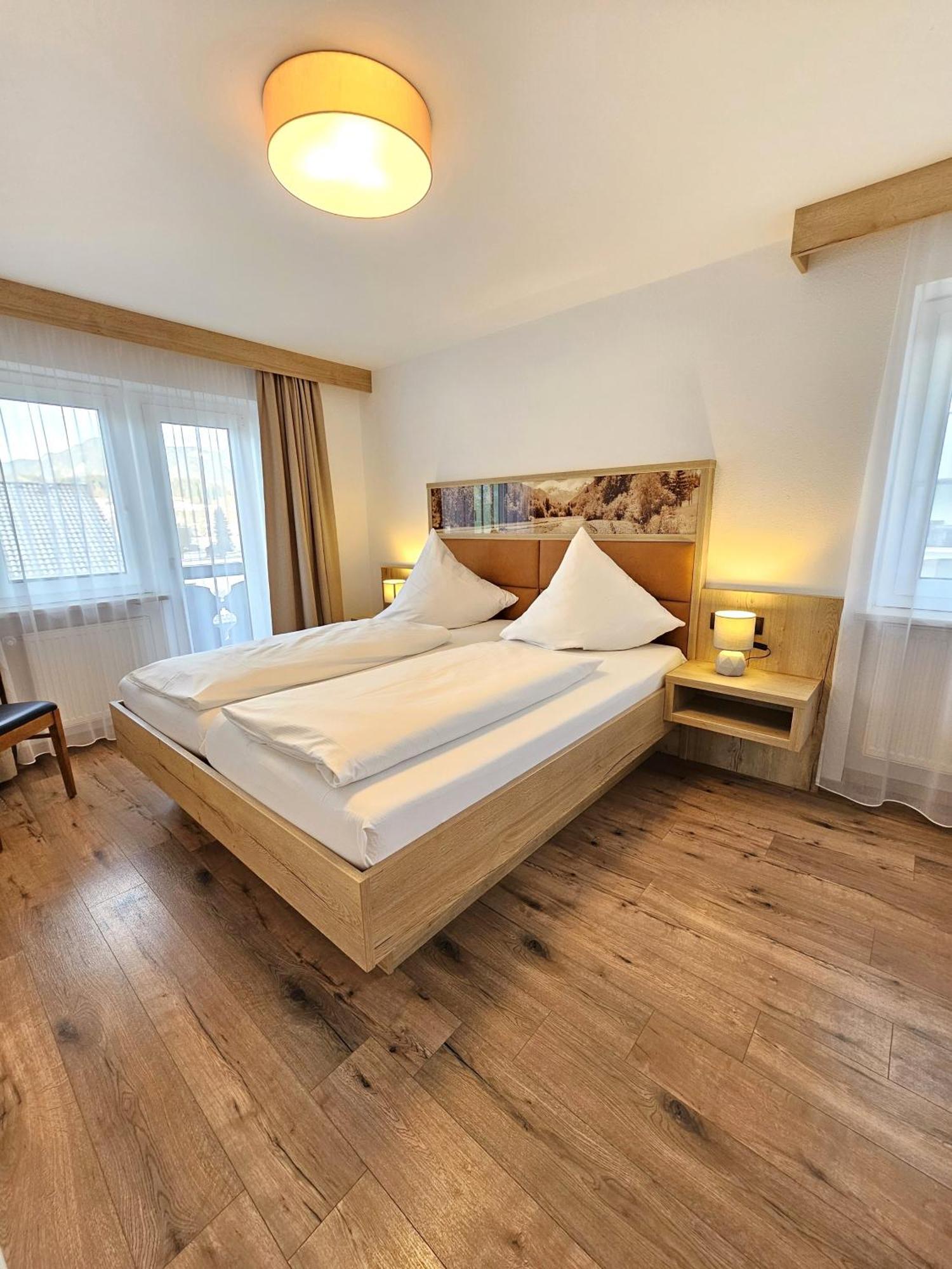 Hotel Cafe Fuggerhof โอเบอร์สทดอร์ฟ ภายนอก รูปภาพ