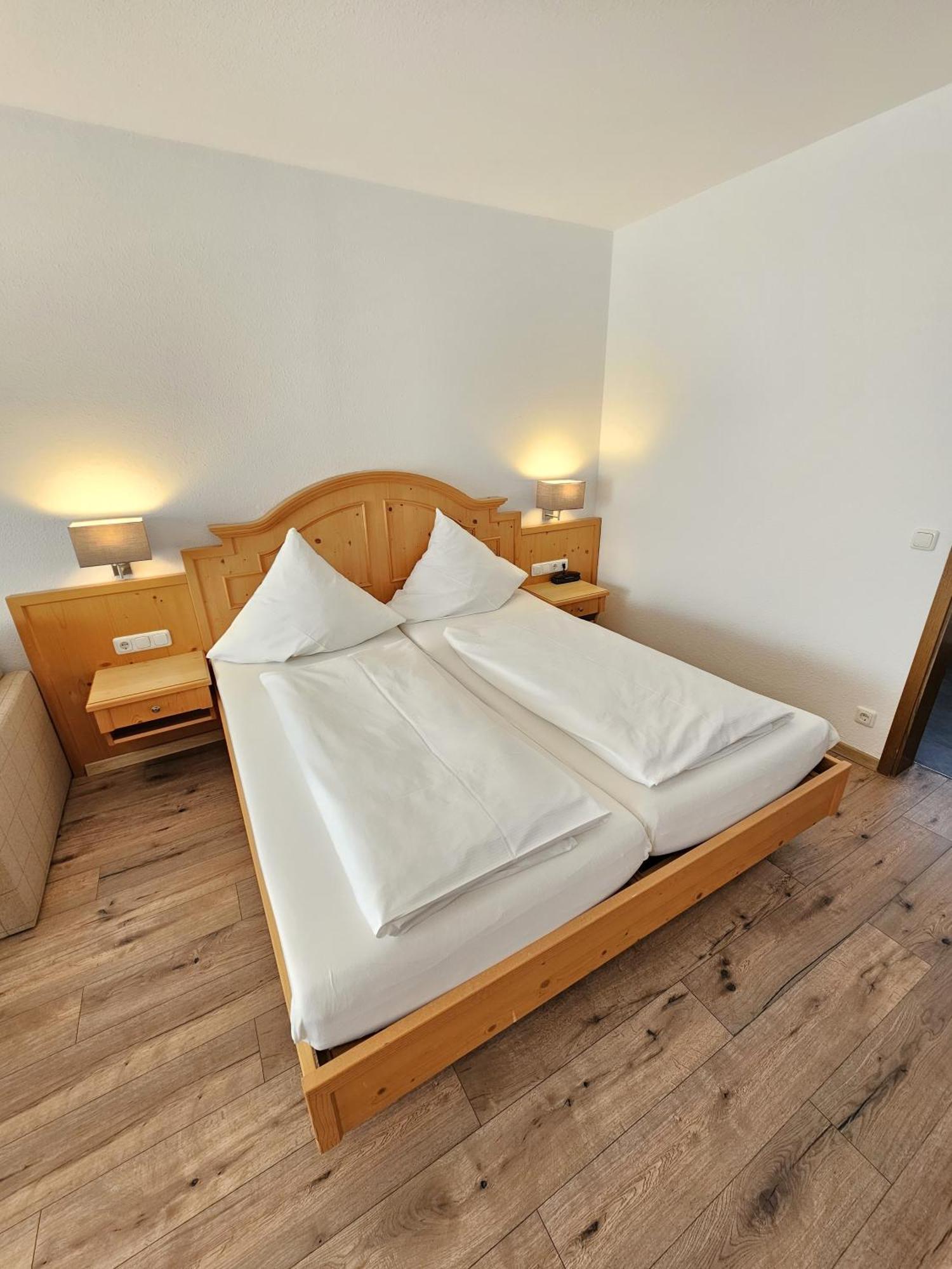 Hotel Cafe Fuggerhof โอเบอร์สทดอร์ฟ ภายนอก รูปภาพ